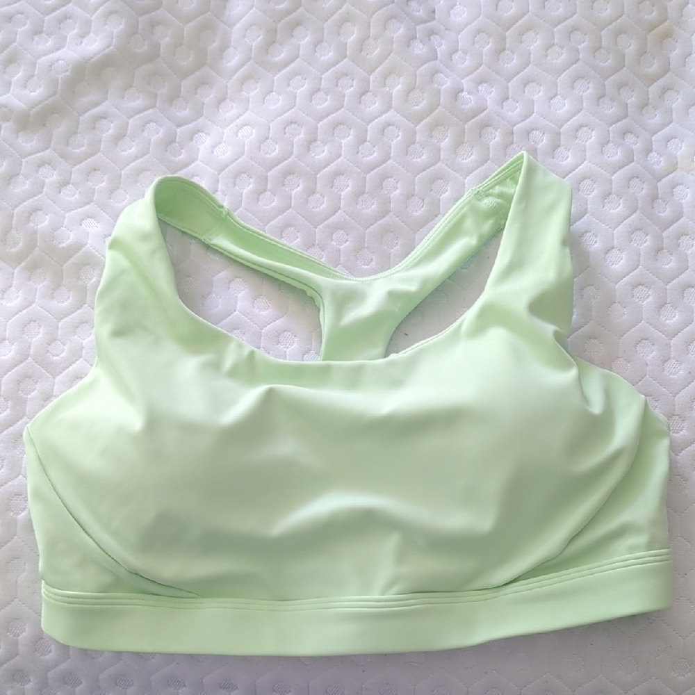 Athleta Ultimate Sports Bra D/DD Cups